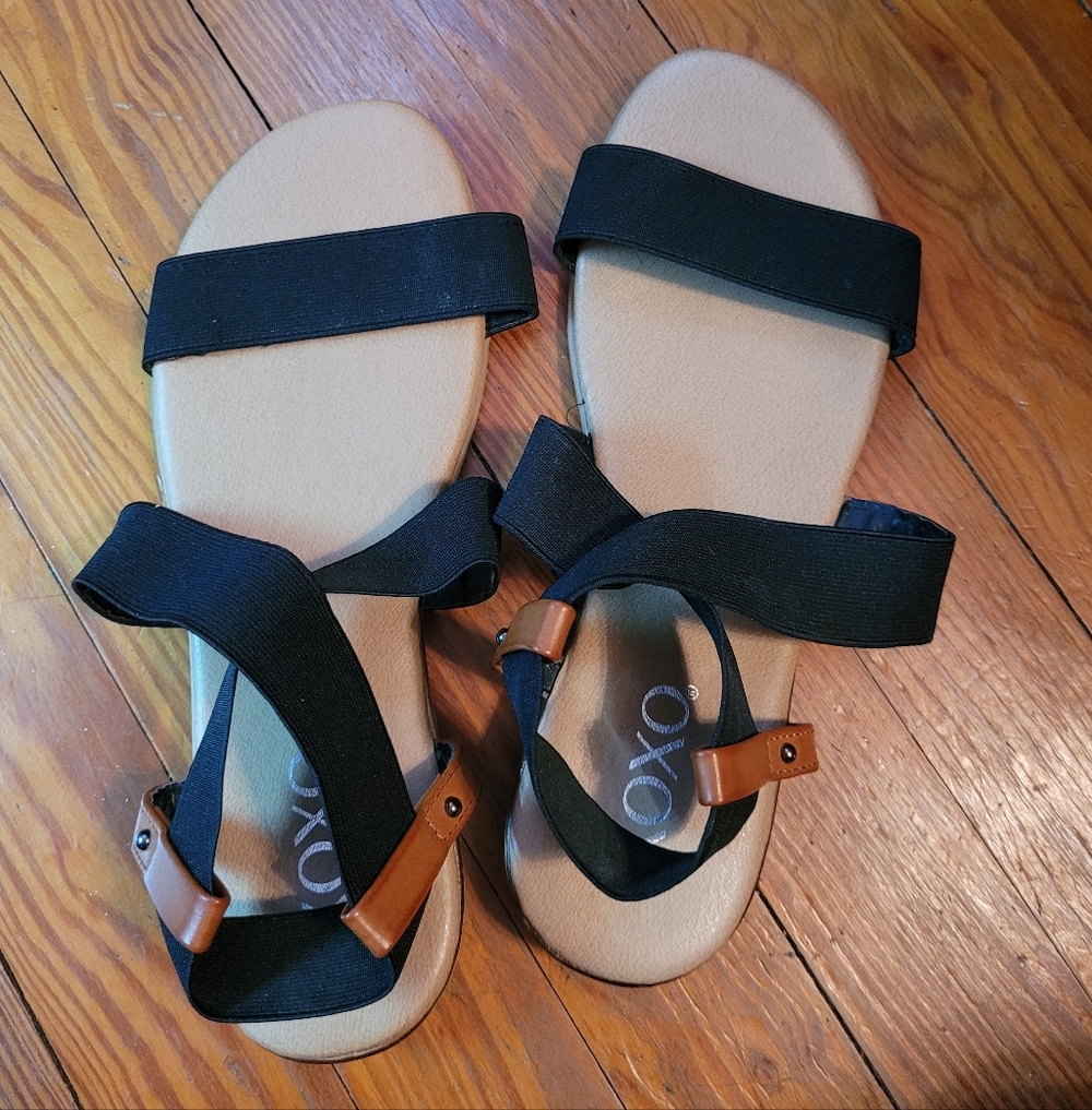 OXO Black and Brown Strappy Slide Sandals